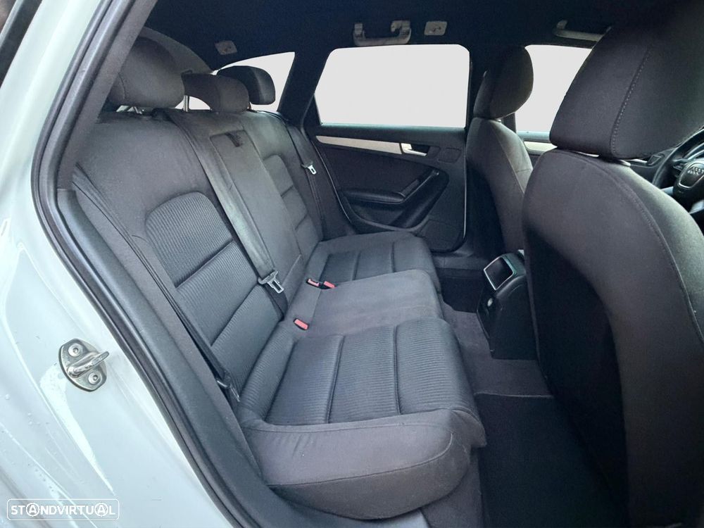 Audi A4 Avant 2.0 TDI Advance - 16