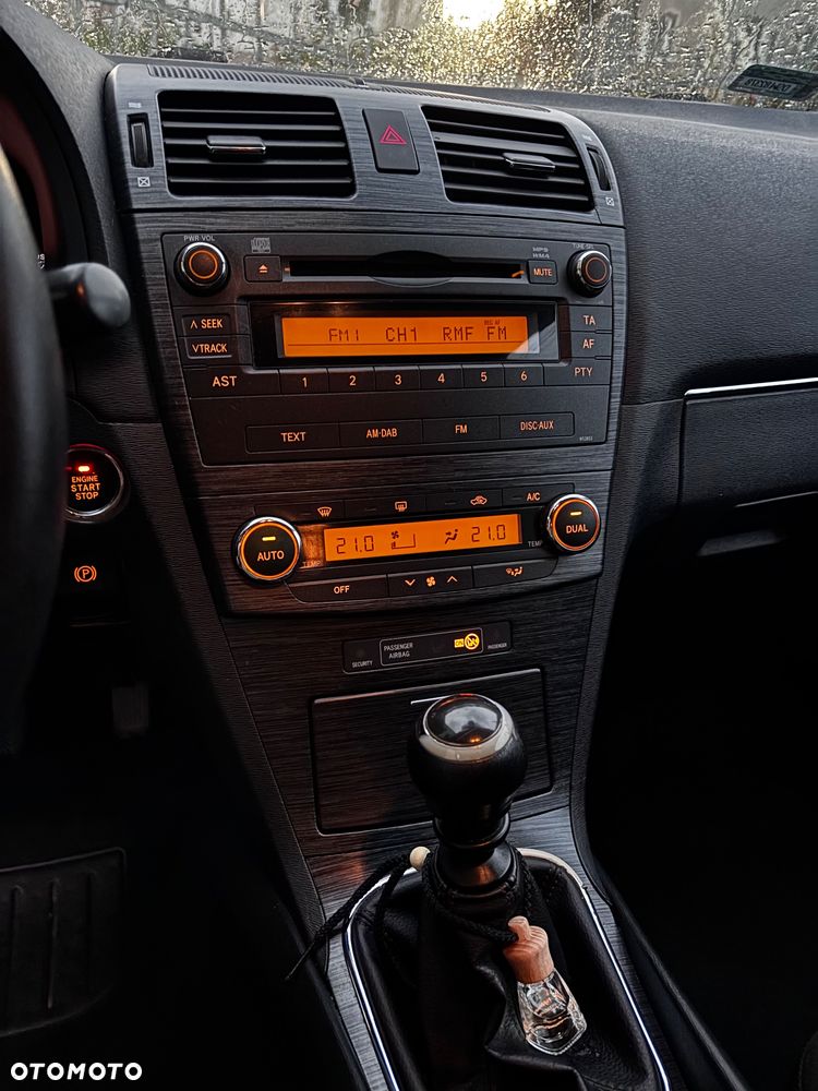 Toyota Avensis 2.0 D-4D Platinium - 24