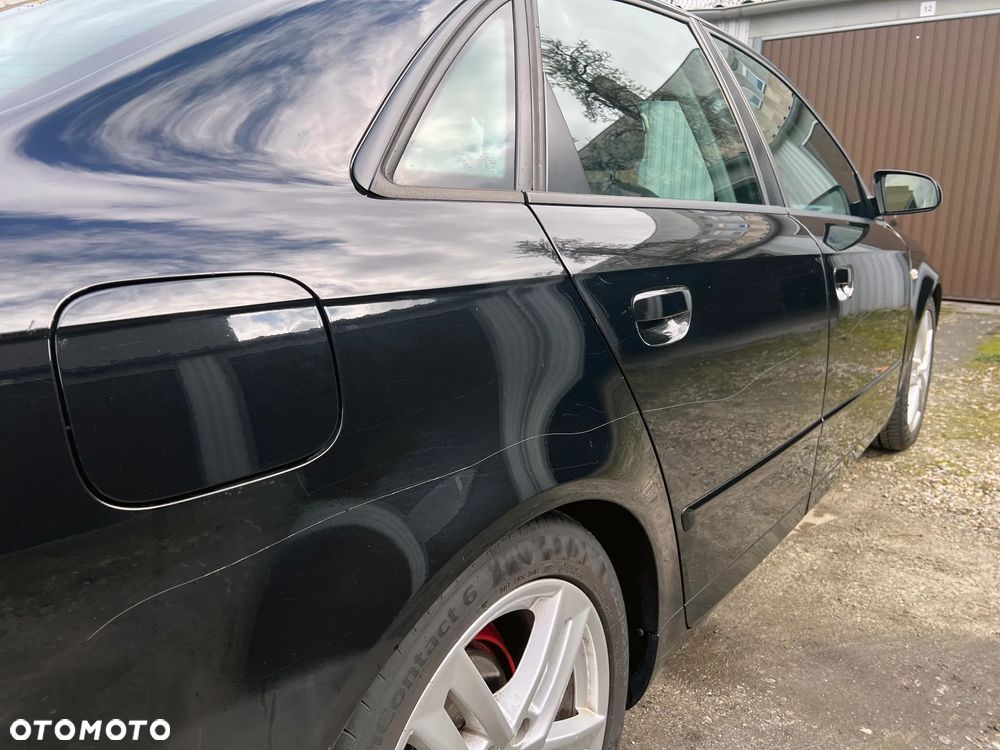 Audi A4 Limousine - 14