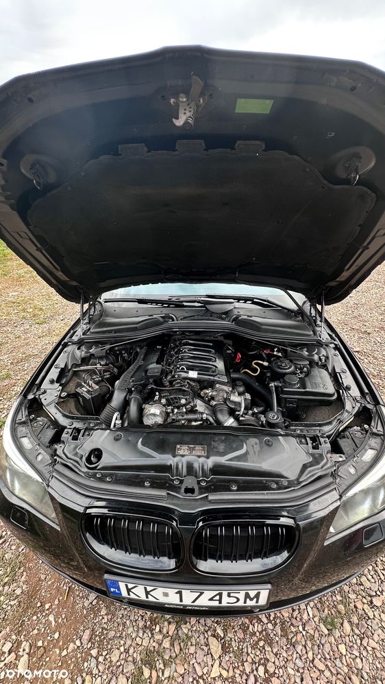 BMW Seria 5 525d - 15