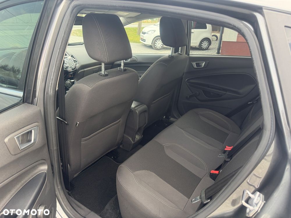 Ford Fiesta 1.0 EcoBoost S&S TITANIUM - 19