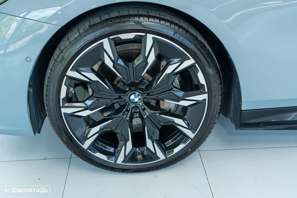 BMW i5 eDrive40 Pack Desportivo M - 52