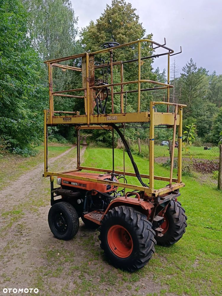 Kubota B7200 - 3