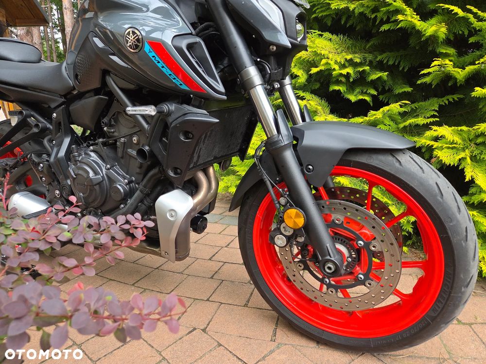 Yamaha MT - 8