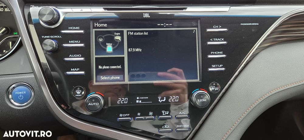 Toyota Camry 2.5 Exclusive - 23