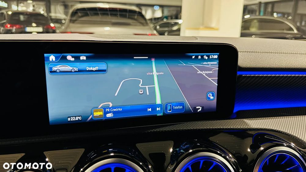 Mercedes-Benz CLA 180 Progressive 7G-DCT - 20