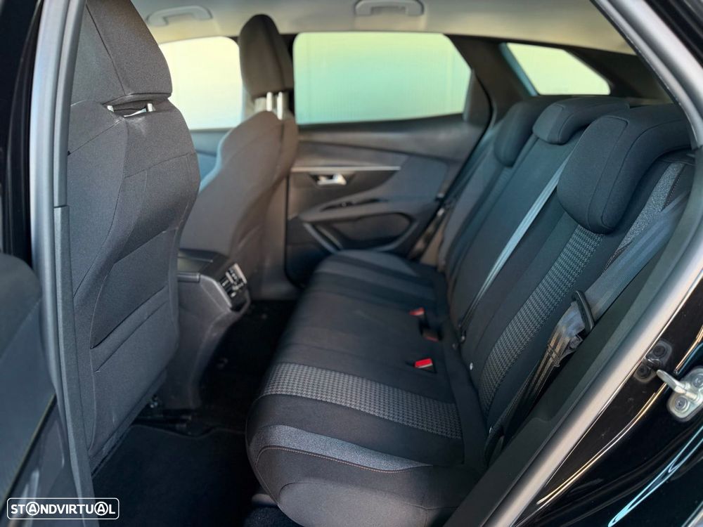Peugeot 3008 1.5 BlueHDi Active Pack - 25