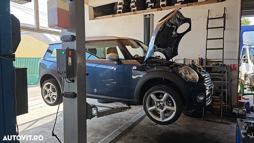 Mini Clubman - 16