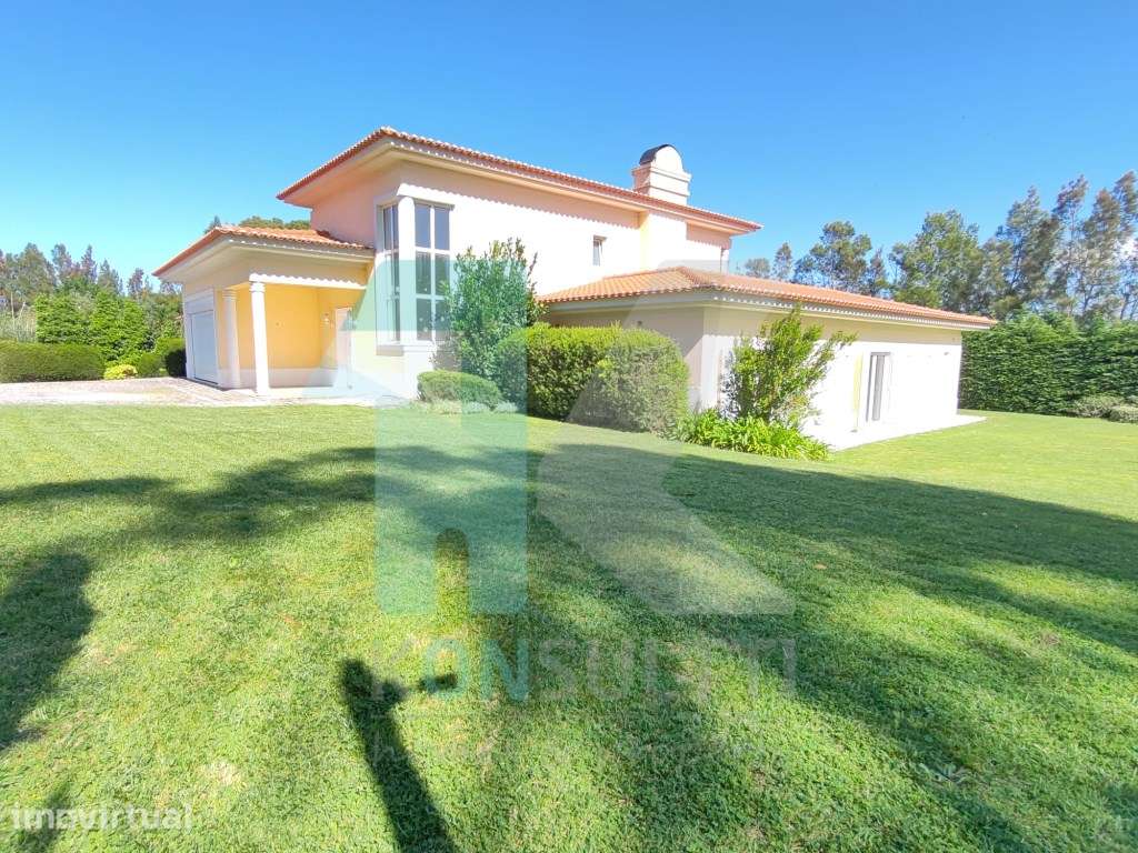 Moradia de luxo T4 com piscina no prestigiado condomínio fechado da... - Grande imagem: 3/44