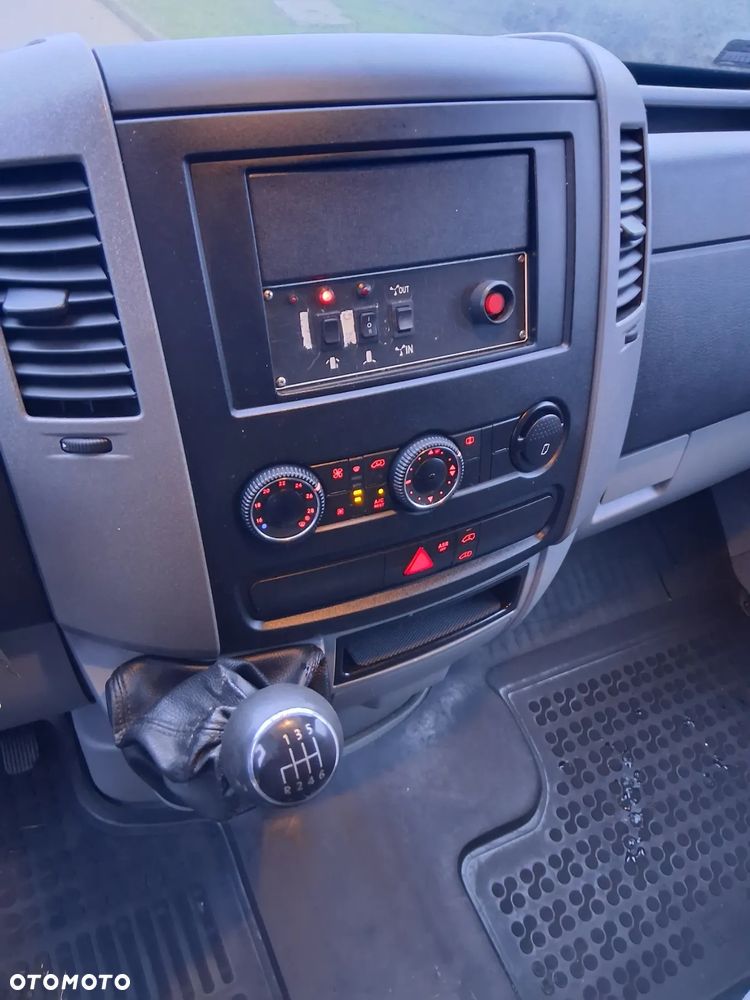 Volkswagen Crafter - 12