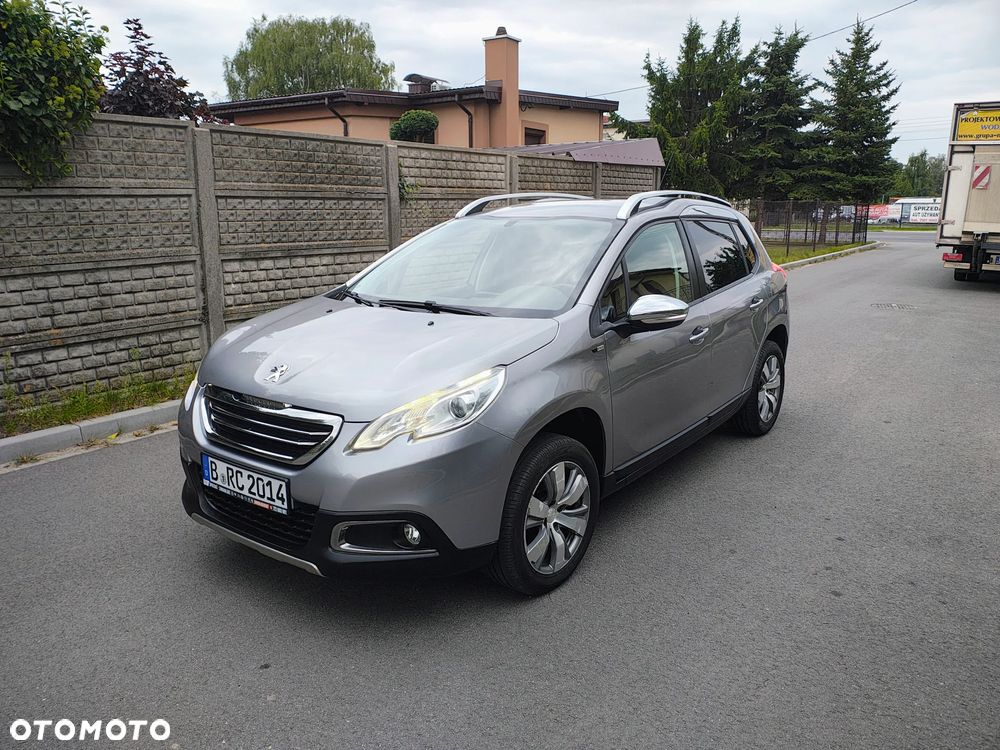 Peugeot 2008 1.2 Pure Tech Style - 1