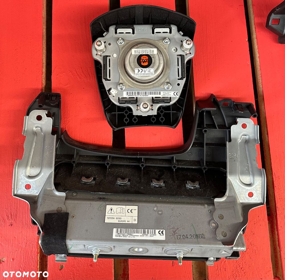 DESKA ROZDZIELCZA konsola kokpit pulpit poduszki airbag pasy KOMPLET ORYGINALNY Mitsubishi Outlander 3  Komplet  GDYNIA - 5