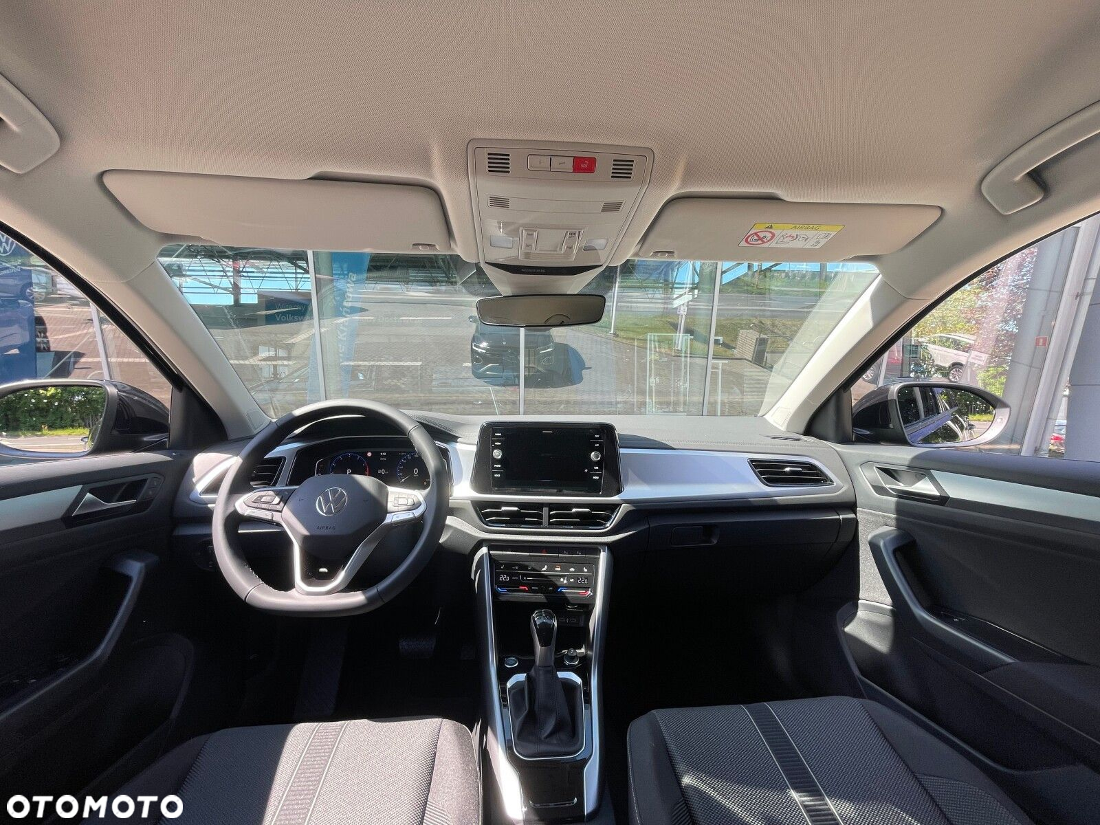 Volkswagen T-Roc - 11