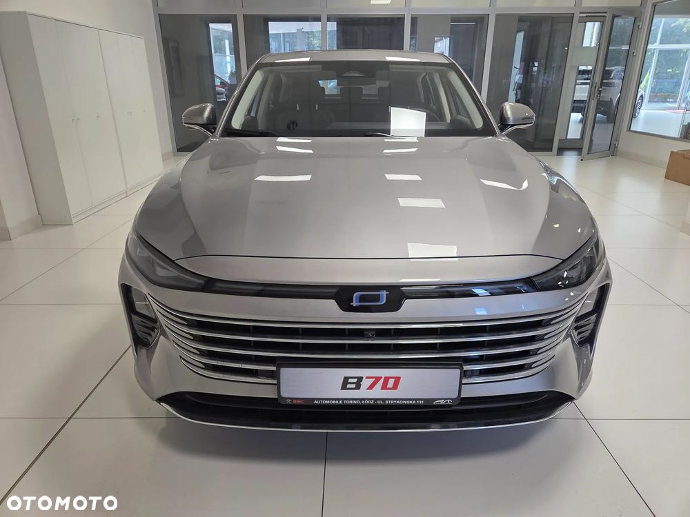 Bestune B70 - 10