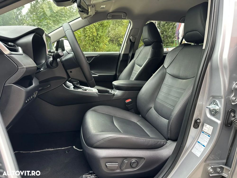 Toyota RAV4 - 10