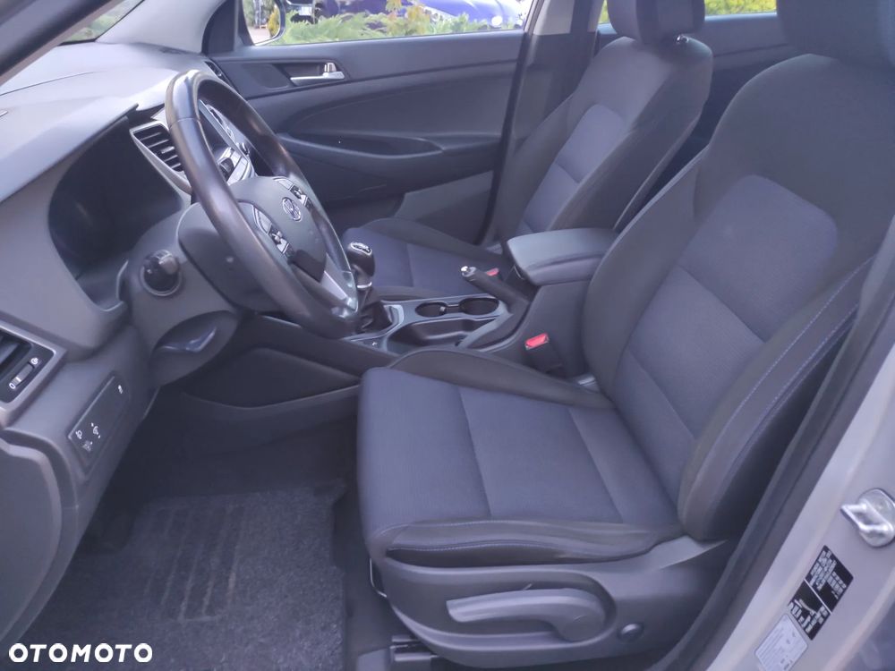 Hyundai Tucson blue 1.7 CRDi 2WD Style - 18