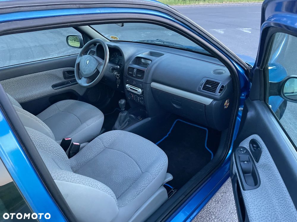 Renault Clio 1.2 16V Arctica - 10