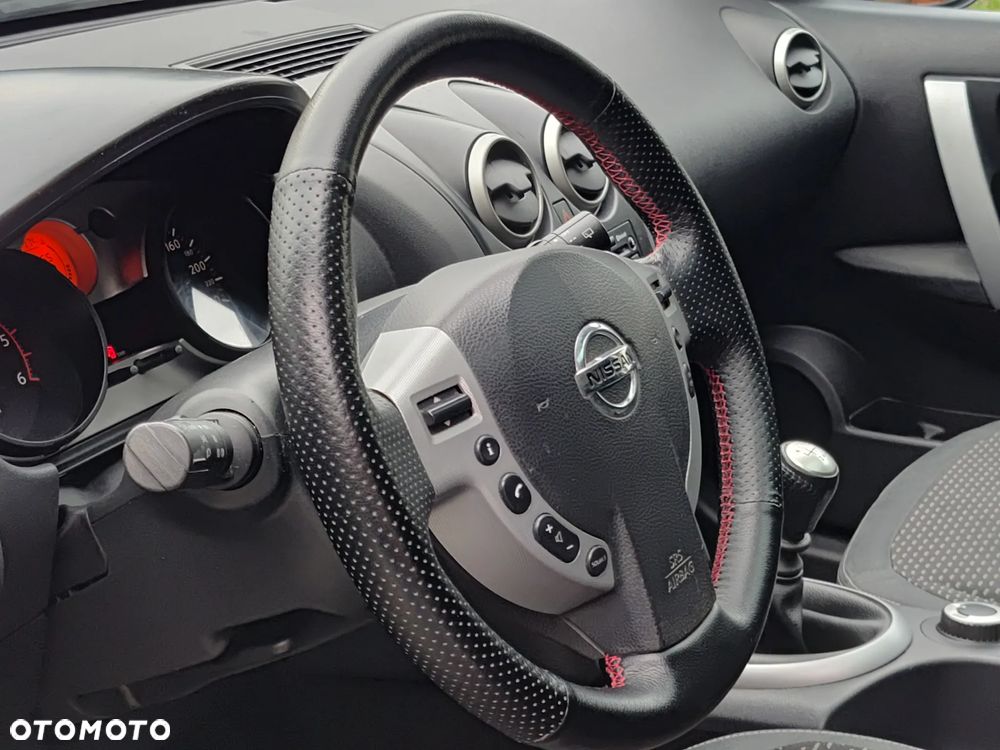 Nissan Qashqai 2.0 dCi 4x4 Tekna - 11