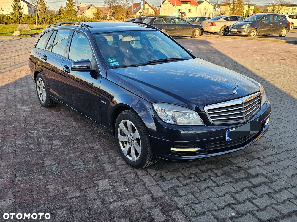 Mercedes-Benz Klasa C 180 CGI BlueEff Avantgarde - 3