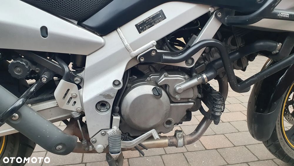 Suzuki V-STROM - 6