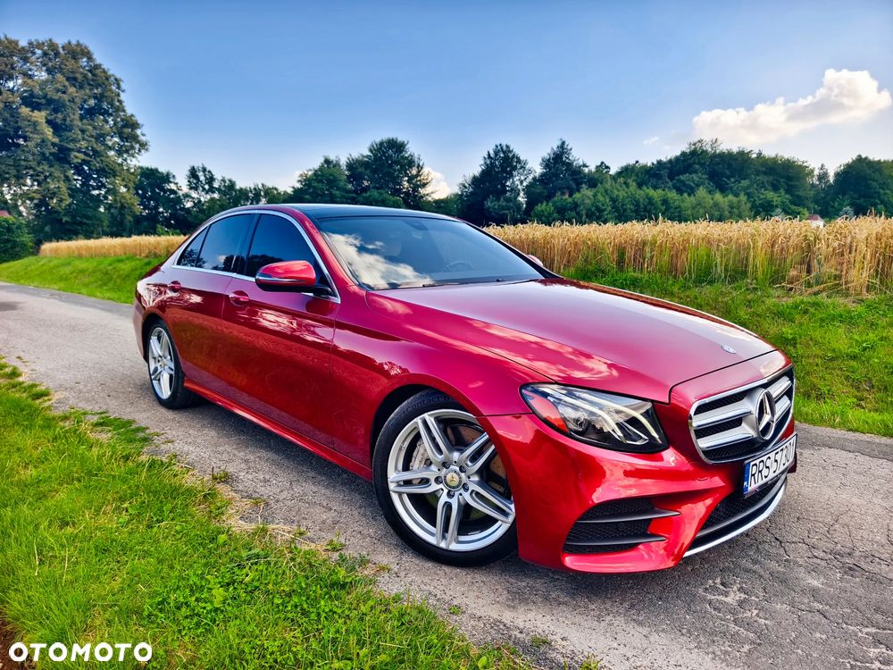 Mercedes-Benz Klasa E 300 9G-TRONIC - 9