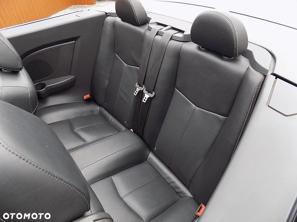 Chrysler Sebring 2.7 V6 Limited - 6