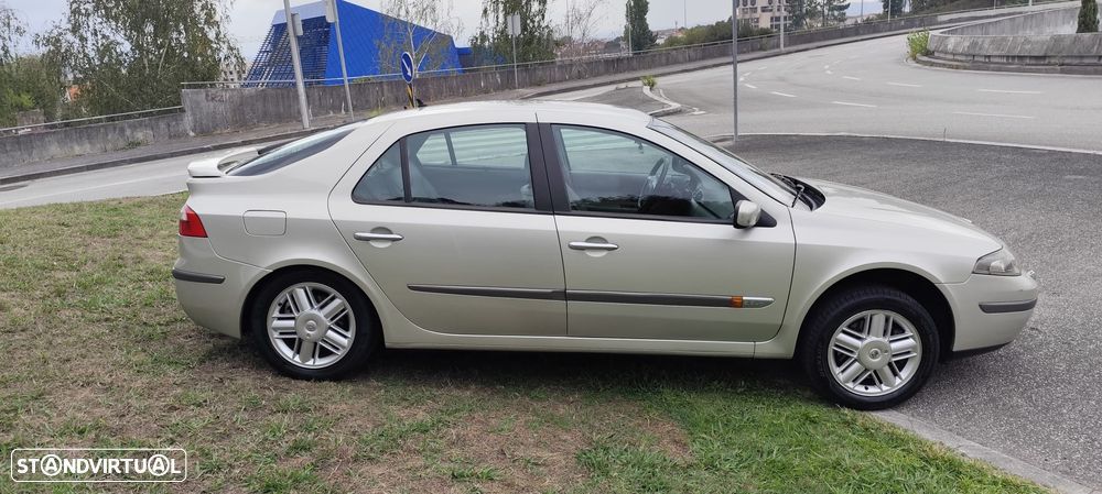 Renault Laguna 2.2 DCi Privilège - 15