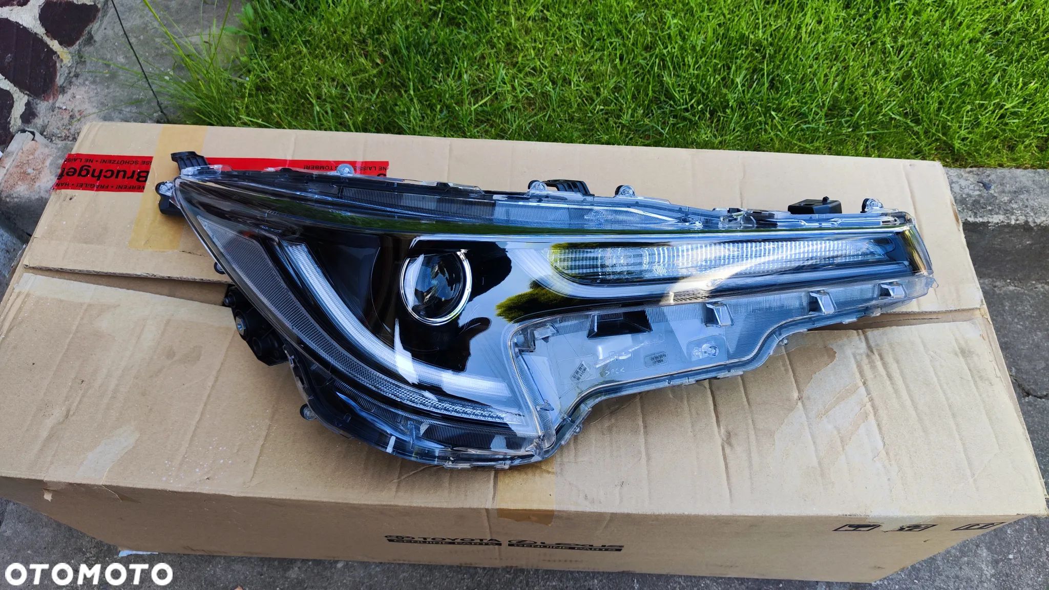 Toyota Corolla E21 19-22 HB Kombi Lampa Prawa Full Led Oryginał Europa - 1