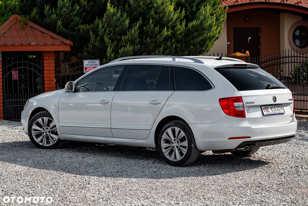 Skoda Superb 2.0 TDI Green tec 4x4 DSG Elegance - 15