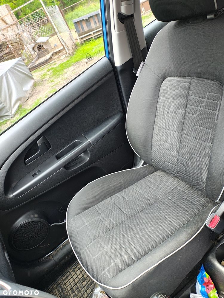 Kia Venga - 5