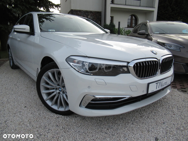 BMW Seria 5 530e iPerformance xDrive Luxury Line sport