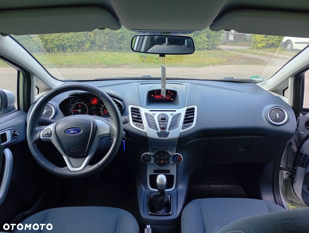 Ford Fiesta 2011 photo 5