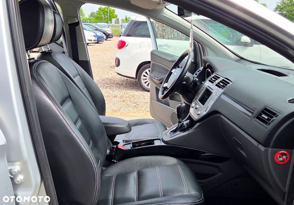 Ford Kuga - 33