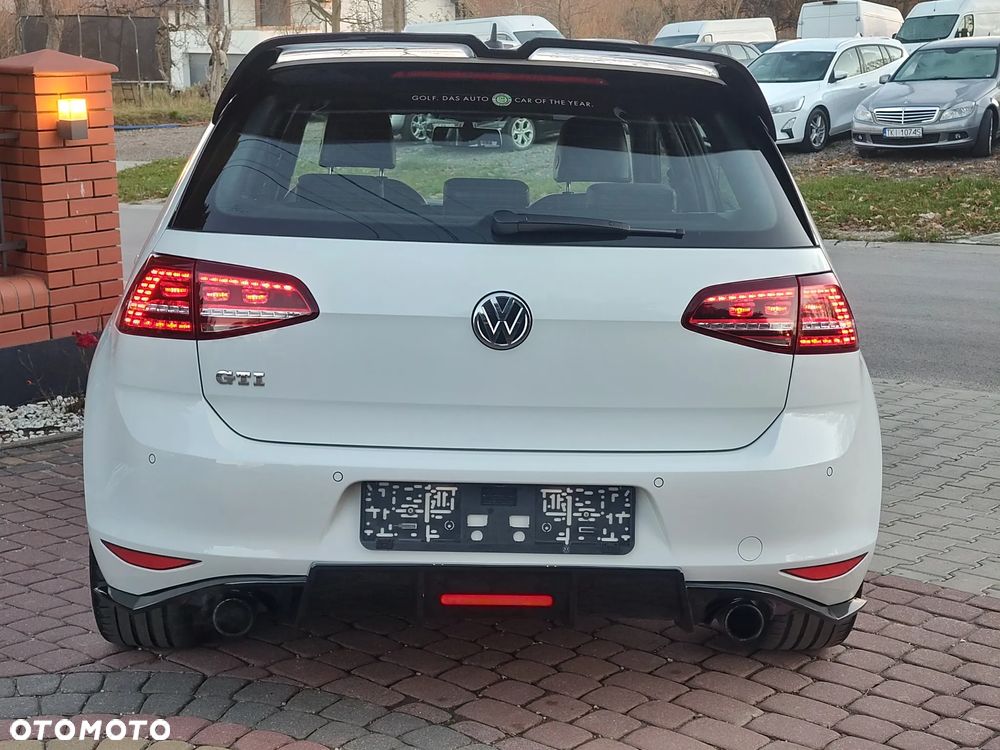 Volkswagen Golf 2.0 TSI BMT GTI Performance - 12