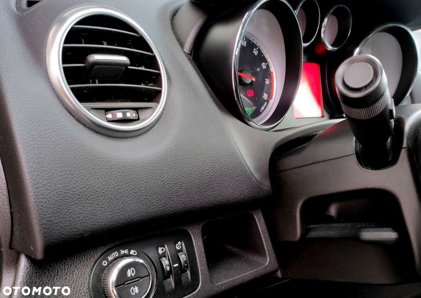 Opel Meriva - 12
