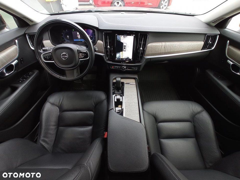 Volvo V90 Cross Country - 17