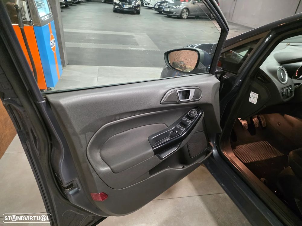 Ford Fiesta 1.6 TDCI Titanium - 15