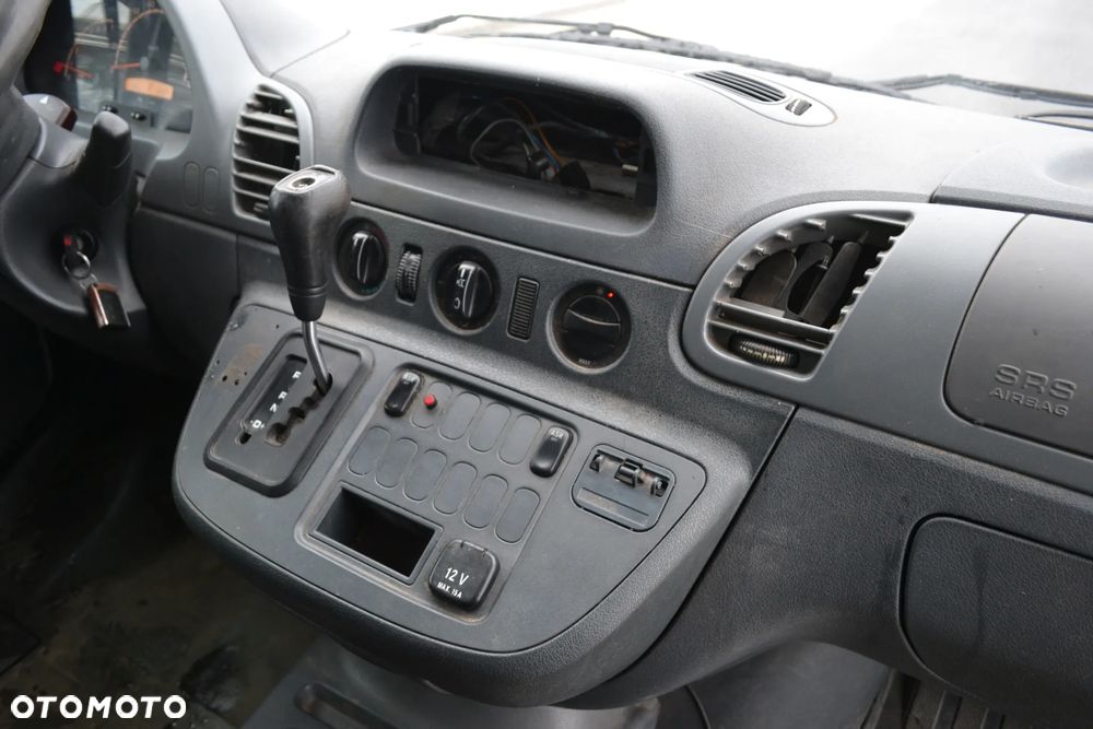 Mercedes-Benz Sprinter - 14