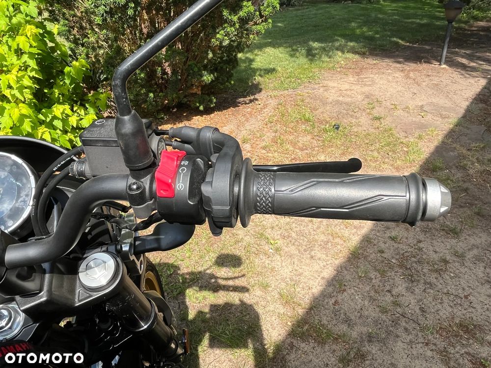 Yamaha XSR - 17