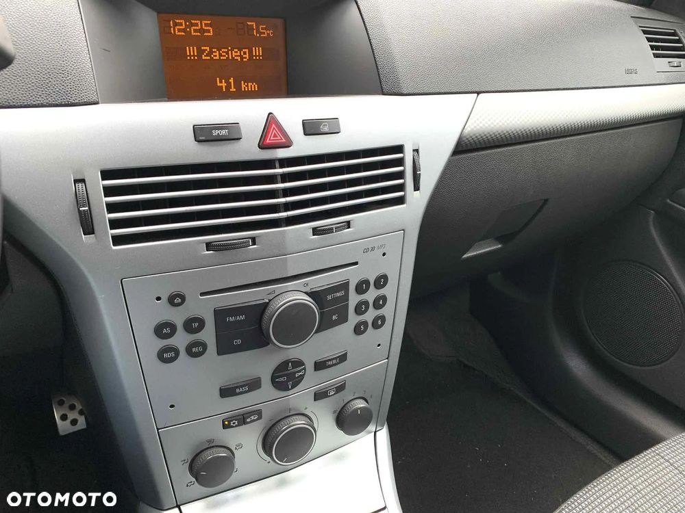 Opel Astra GTC 2.0 Turbo Cosmo - 17