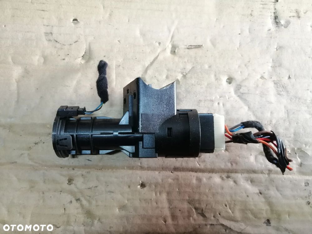 Fiat Bravo II 1.4 T.Jet zestaw startowy komputer Bosch 0261201687 stacyjka 2 klucze immo skrzynki bezpieczników i inne - 17