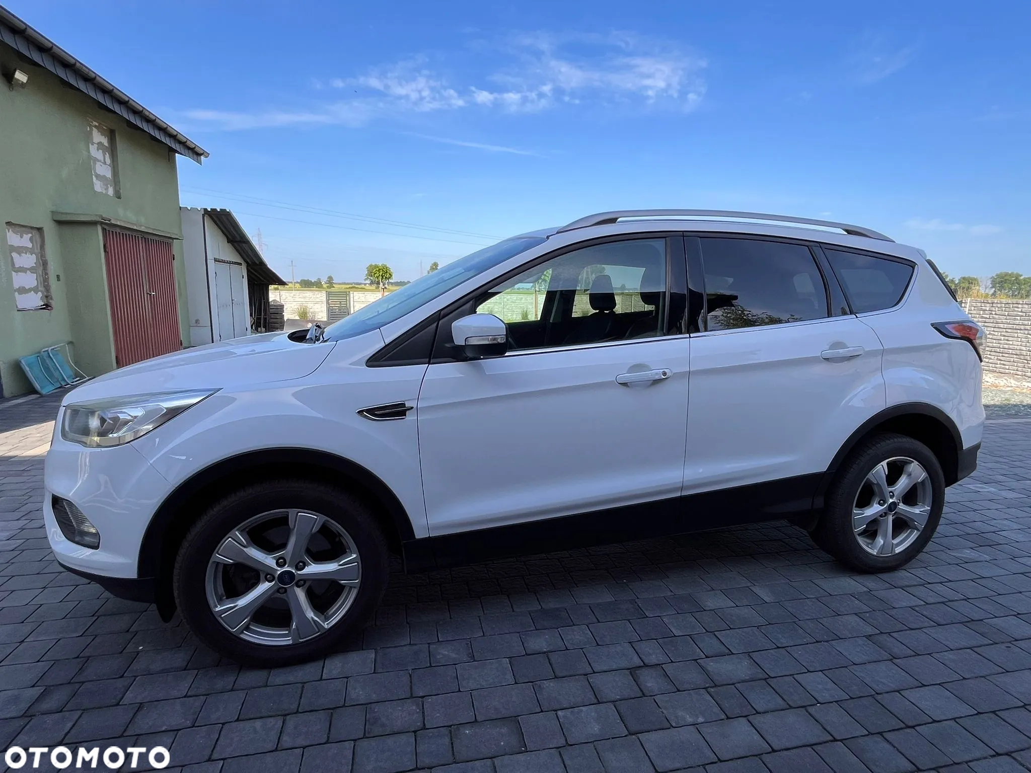 Ford Kuga 2.0 TDCi 2x4 Titanium - 3