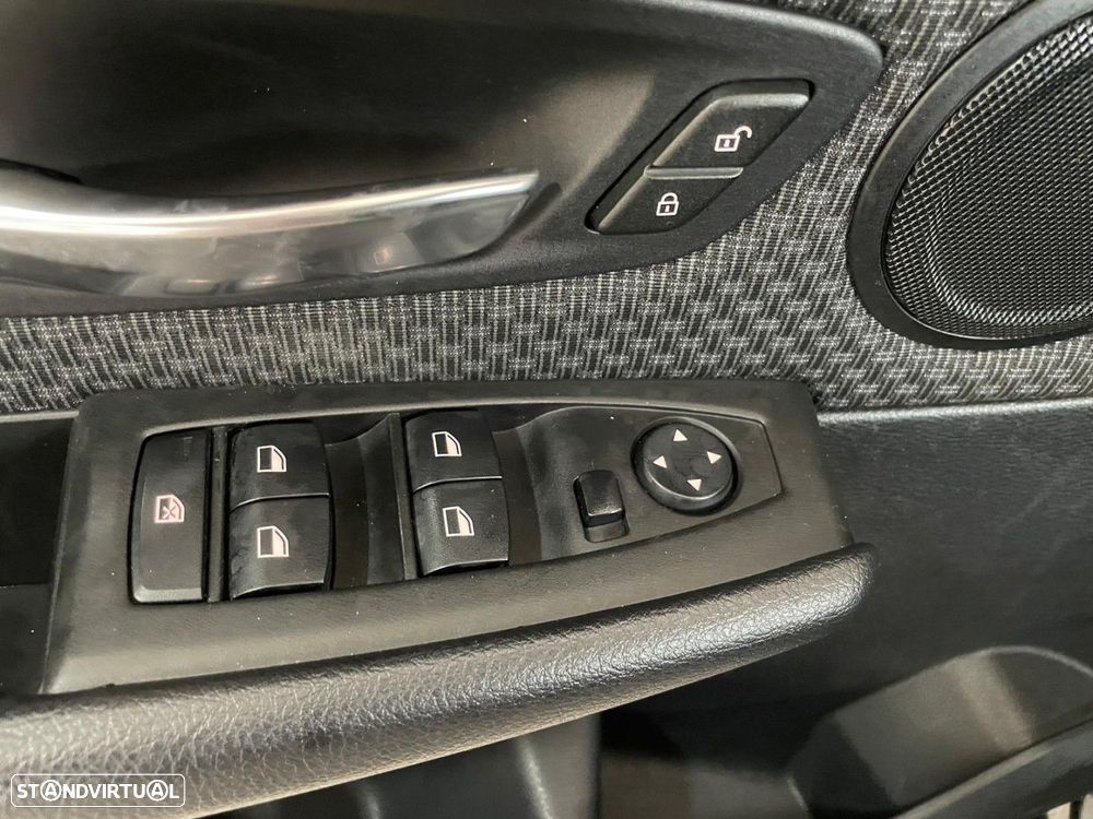 BMW 216 Active Tourer d Line Luxury - 19