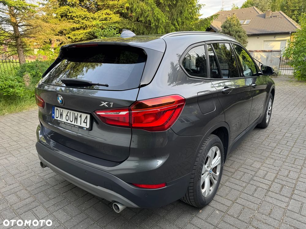BMW X1 xDrive20d - 8