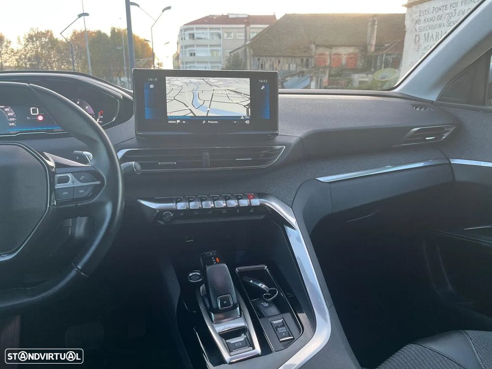 Peugeot 5008 BlueHDI 130 EAT8 Allure - 23