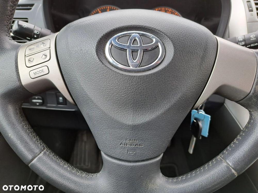 Toyota Auris - 24
