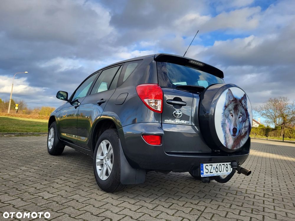Toyota RAV4 2.0 VVT-i Sol - 4