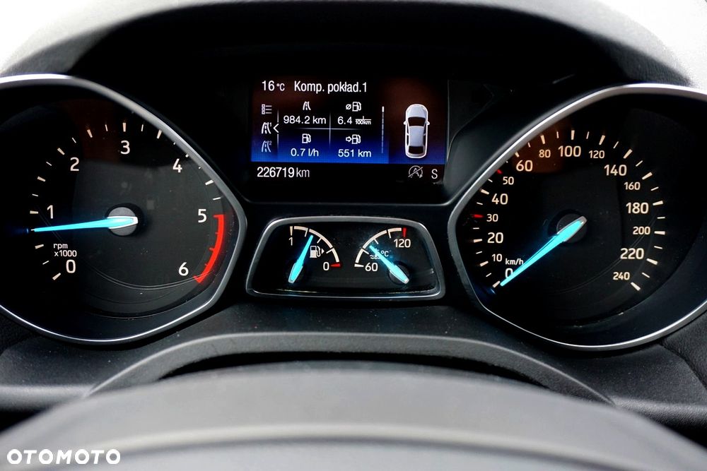 Ford Kuga 2.0 TDCi 4x4 Titanium - 29