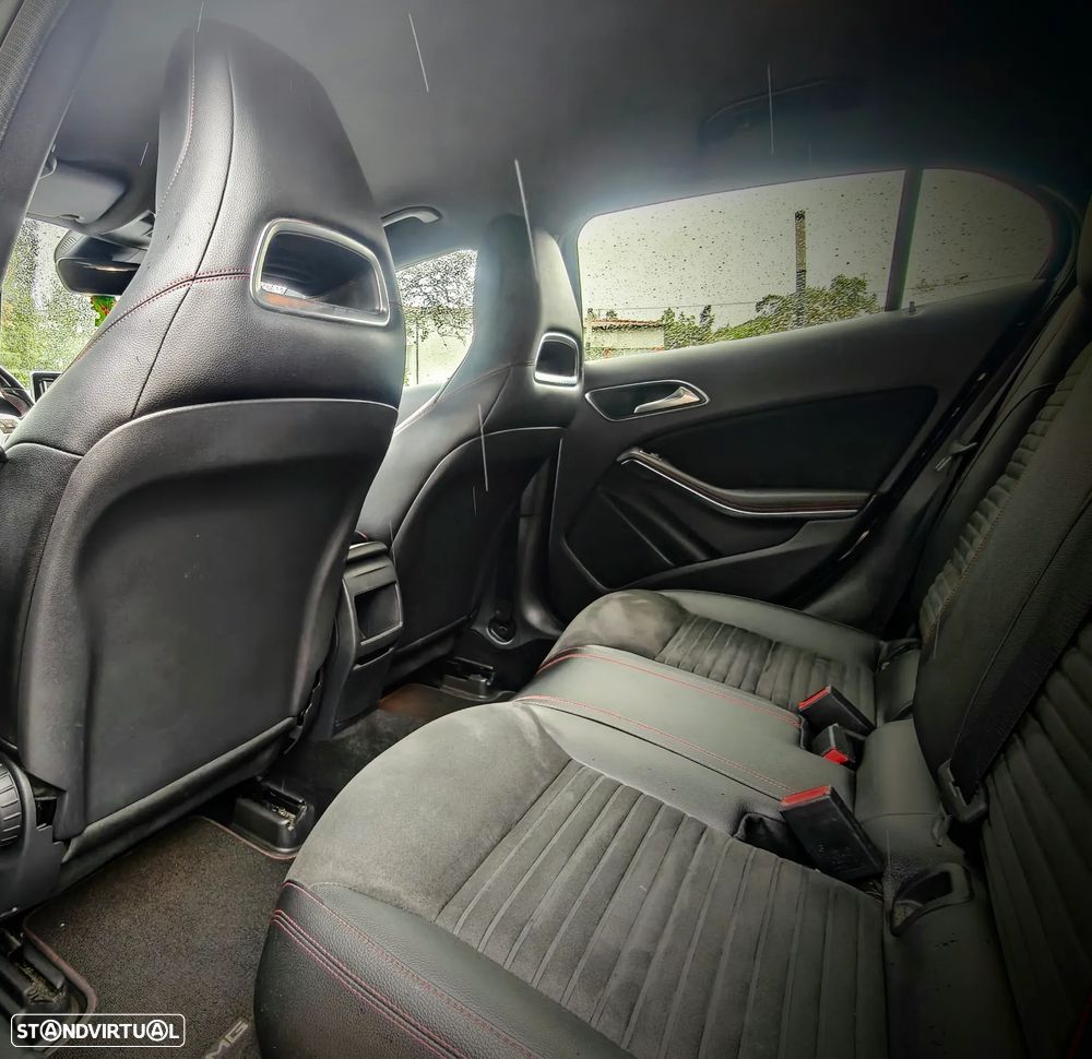 Mercedes-Benz GLA 200 7G-DCT AMG Line - 12