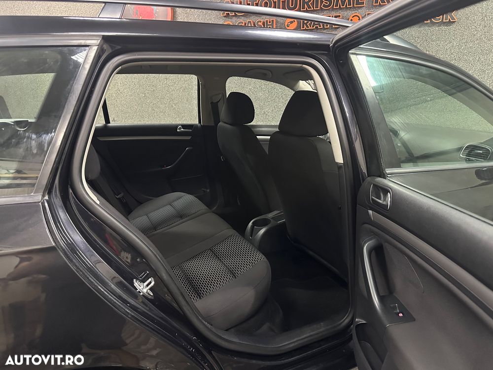 Volkswagen Golf 1.6 TDI DPF BlueMotion - 7